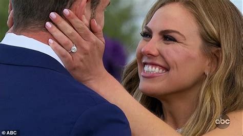 The Bachelorette Ring All About The 80k Diamond Hannah Brown Wore Then Took Off Daily Mail