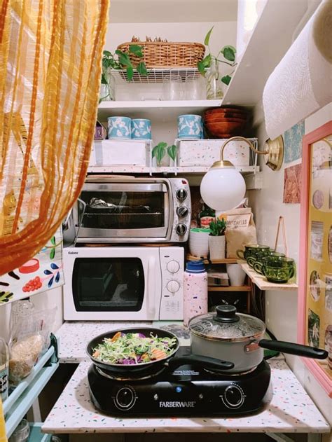 Making a virtue out of necessity: A Studio Apartment Didn't Come With a Kitchen, So This ...