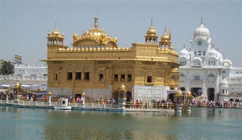 Golden Temple Amritsar At A Glance Top Tourist