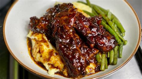 Lets Cook With Me Slow Baked Ribs Creamy Mashed Potatoes And Green