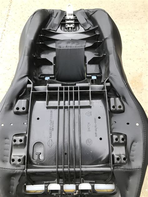 With its revolutionary suspension systems, the harley® hammock seat offers increased isolation from sharp rider seat width: FS: Harley Hammock Seat 52000003A - Harley Davidson Forums