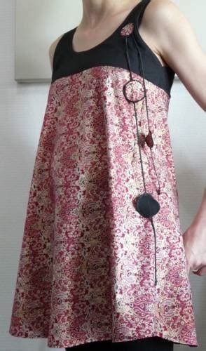 Ce mois, pour ceux qui ont le calendrier de l'avent atelier neko, il y a chaque jour une surprise spéciale couture à découvrir. Tuto couture tunique facile