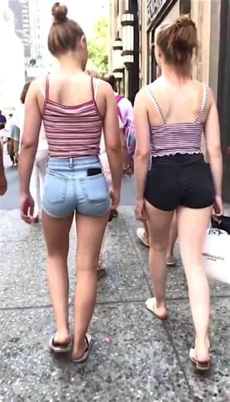 2 Slim Teens With Tight Asses 🍑 Short Shorts And Volleyball Forum