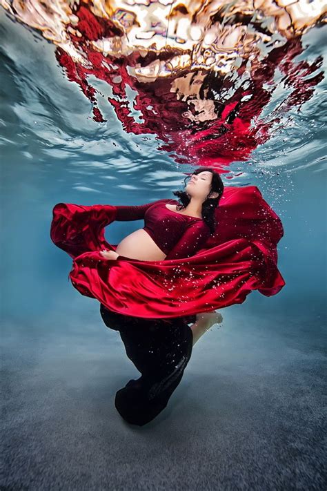 Stunning Underwater Maternity Photographs Like You Have Never Seen Before Underwater Maternity