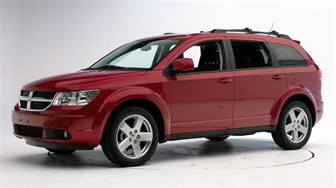 The first two generations were very similar in that both were based on the dodge dakota and ram pickup. 2010 Dodge Journey