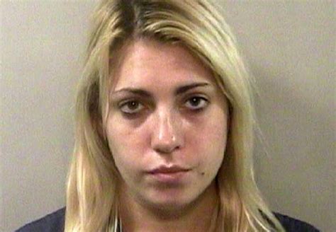 Bachelor Contestant Queen Victoria Larsons Old Shoplifting Mugshot