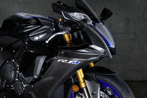 Yang baru di yamaha r1m versi 2020. 2020 Yamaha YZF-R1 and YZF-R1M First Look - Cycle News