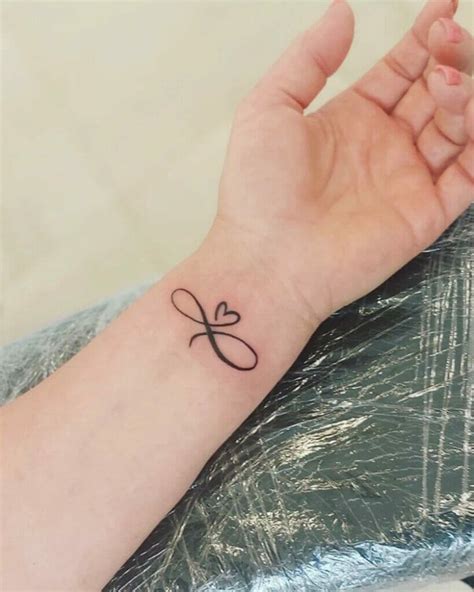 Best Wrist Infinity Tattoo Ideas That Will Blow Your Mind