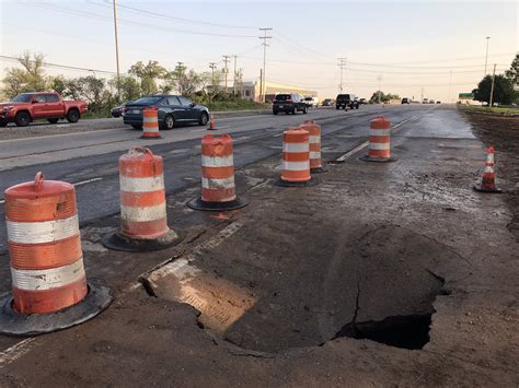 10' deep sinkhole causes delays on Alcoa Highway as repairs continue