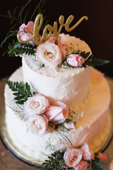 This simple, yet beautiful wedding cake is perfect if you don't have much experience making wedding cakes. 2 tier pink rustic wedding cake with pink fresh floral ...