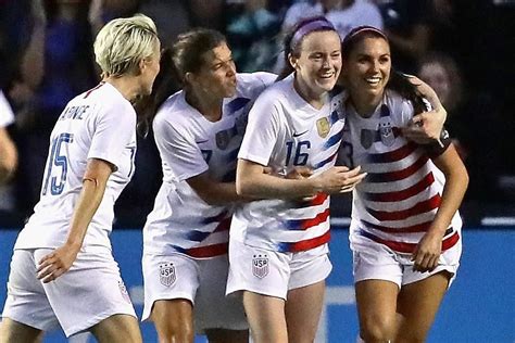 Maybe you would like to learn more about one of these? USA Women's Soccer Wins 2018 Tournament of Nations with Victory over Brazil | Soccer, World cup ...