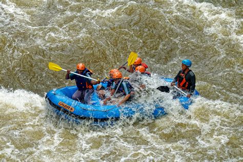 Yahooo!!! 9 Lokasi Sungai Best Buat Aktiviti Water Rafting Di Malaysia