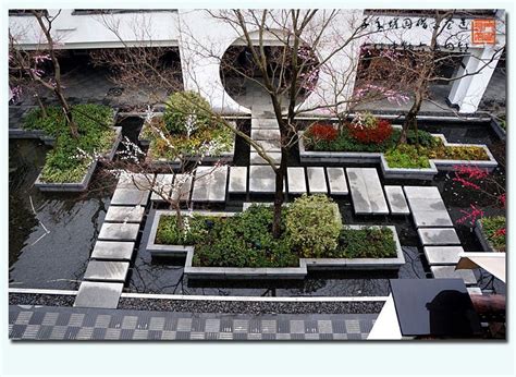 To slow people down, to let barges on the canal go smoothly under the bridge, and to reflect a full circle on the water resembling a drum. Pin by Sunny Florists on traditional / cultural landscape ...