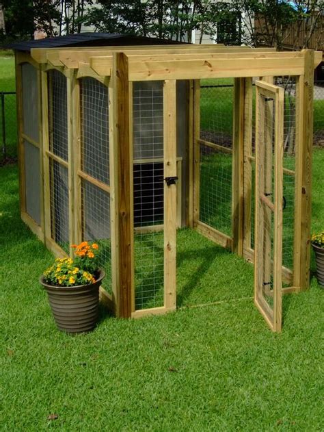 All very straightforward, until you hear how far the winner ran. How to Build a Dog Run With Attached Doghouse (With images ...