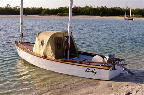 Cabin cruiser boats are just like mobile mini vacation homes that you can use to take the entire family on waterborne adventures. Professionally made sunbrella folding cabin on a CS17 ...