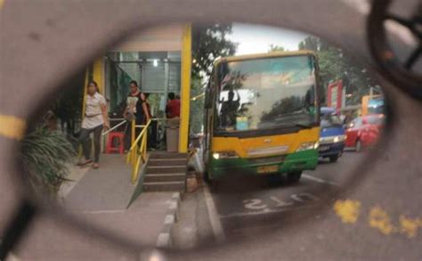 Trip report traveling naik bus trans jogja ke malioboro. PT AMI Siap Tambah Halte Bus Trans Jogja di Malioboro ...
