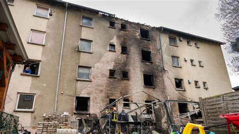 Church in kaiserslautern christmas market. Kaiserslautern: Feuer zerstört 16 Wohnungen - Brand im ...