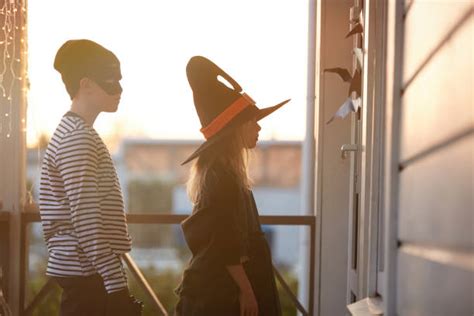 Trick Or Treaters At Door Stock Photos Pictures And Royalty Free Images