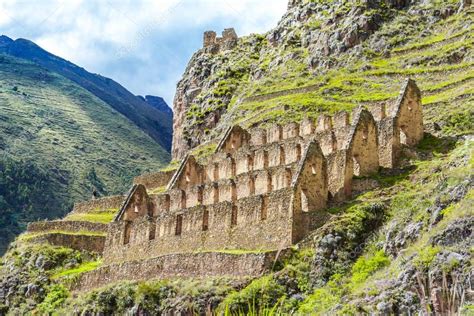 Peru, officially the republic of peru, is a country in western south america, bordering the pacific ocean. Ollantaytambo, Peru, Sacred Valley, ruins — Stock Photo © blunker #155229954