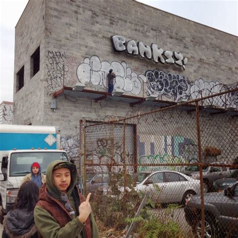 Melroseandfairfax Banksy Is Full Of Hot Air A Closer Look At Banksy