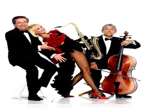 Conduttrice e attrice, chi è antonella elia oggi dopo temptation island: Antonella Elia ricorda Corrado a 19 anni dalla morte ...