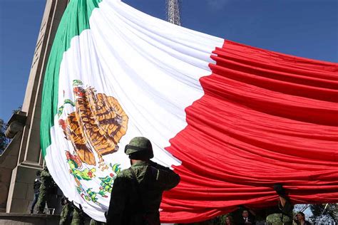 Descubrieron la existencia de los home las cervezas artesanales no sólo están disponibles en la ciudad de méxico; Día de la Bandera Mexicana | Poblanerías en línea