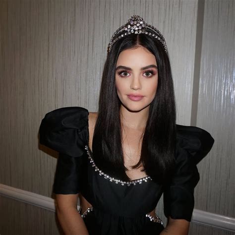 Pour les articles homonymes, voir hale. Lucy Hale 01/01/2021 • CelebMafia