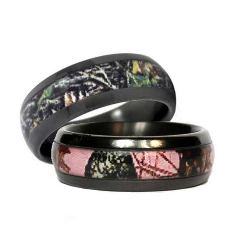 Love this silicone set, i've wanted to try a silicone ring for sometime as i'm heavily into lifting/ fitness and my regular rings would get scratches but all the silicone rings looked so plain.i love this set looks pretty on and i can do everything now without. Image from http://ultracatholic.com/wp-content/uploads ...