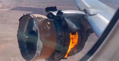 Las Terroríficas Imágenes Del Avión Al Cual Se Le Incendió Una Turbina En Pleno Vuelo Sobre Ee Uu