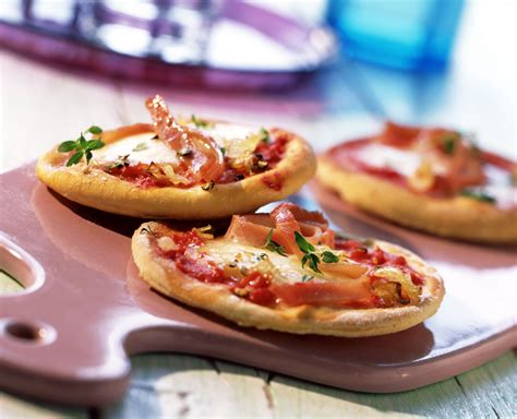 Mini Ham Pizzas Recipe Eat Smarter Usa