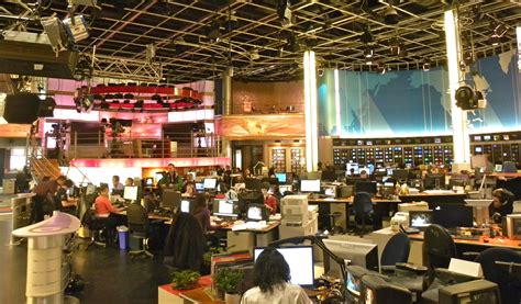 Call to slash CBC/Radio Canada's funding & end advertising ...