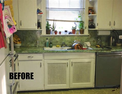 It's time to make your kitchen cabinets like new again. An Old Kitchen Gets a New Look for Less Than $1,500 - Hooked on Houses