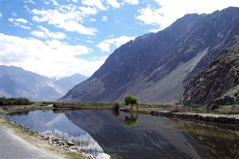 Must Visit Place Of Ladakh Nubra Valley Valley Places Travel