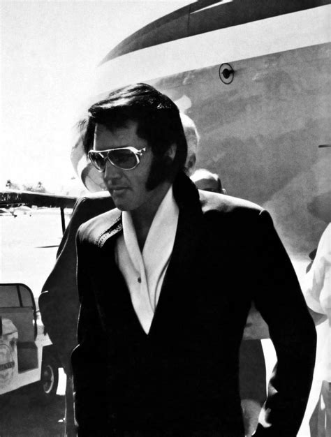 Elvis Presley Wearing Sunglasses Atelier Yuwaciaojp