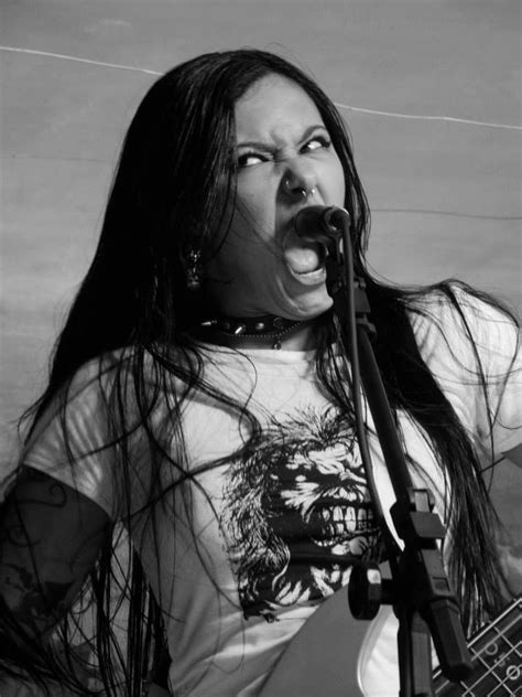 Nervosa Fernanda Lira Heavy Metal Girl Metal Girl Heavy Metal