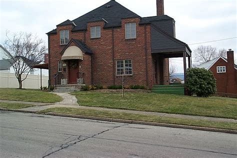 20 units and 1 single family home, all have garages. Fayette Property
