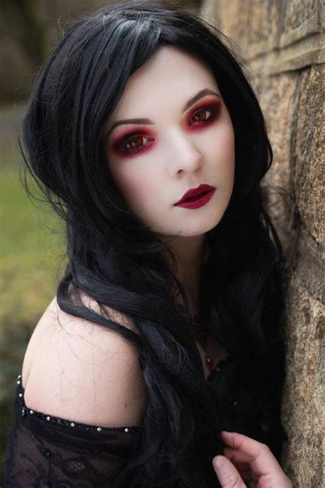 20 Super Awesome Vampire Halloween Costume Ideas Flawssy Vampire Makeup Vampire Makeup