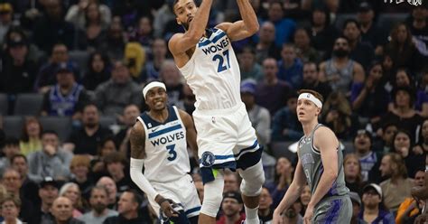 Anthony Edwards Steps Up Down Stretch As Timberwolves Hold Off Kings 138 134 Flipboard