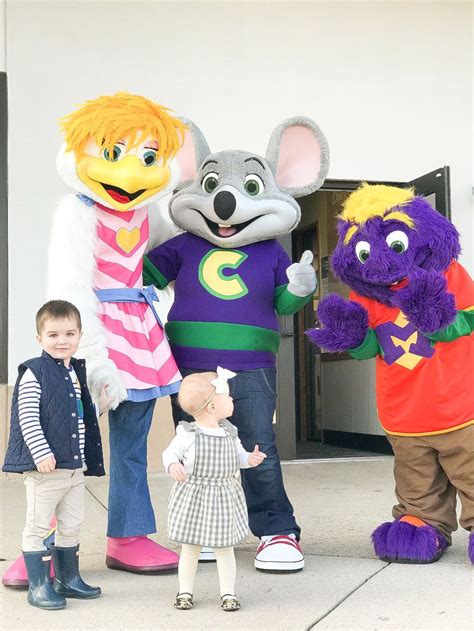 A Peek Inside The Newly Updated Chuck E Cheeses — Momma Society