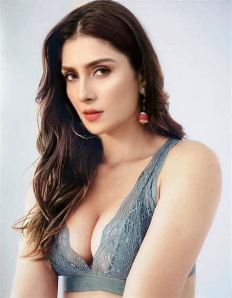 Pakistani Actress Ayeza Khan Hot Sexy Hd Beautiful Pictures