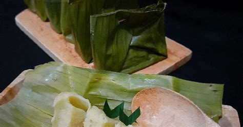 Kue barongko disuguhkan dalam bungkus daun pisang. Proposal Kue Barongko - Doc Klipping Nurfatyha Chaerunnisa ...