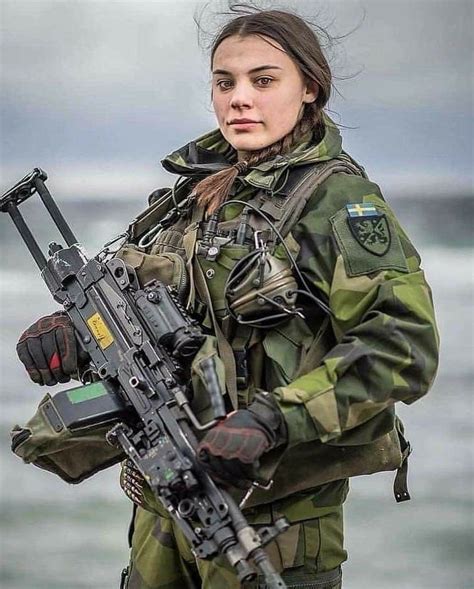 Pin By Fencyr On War Maiden ⚔️ Swedish Army Army Girl Military Girl