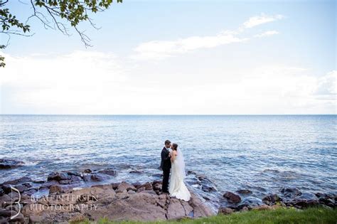 Larsmont Cottages Wedding On Lake Superior Cottage Wedding Lake