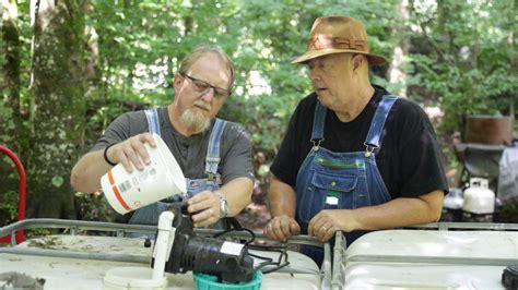 Moonshiners Takes On The Covid 19 Pandemic In New Season Moonshiners