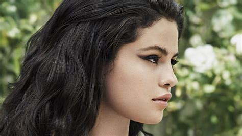 Selena Gomez Celebrities Girls Hd Photoshoot 4k Elle Face Closeup Portrait Hd Wallpaper