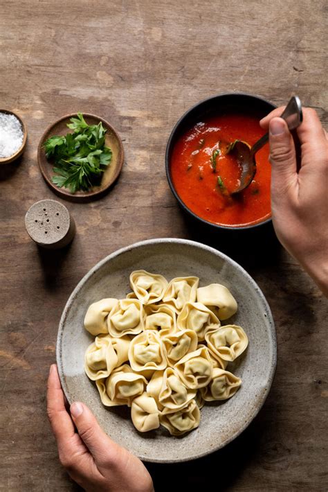 Rezept Tortelloni Mit Paprikasauce Pasta Nuova