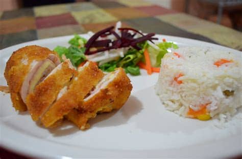 Luego lava bien, seca con un paño limpio e ahora, rellena el pollo por dentro y entre sus carnes, con la técnica que prefieras. pollo Archivos - Mil Recetas