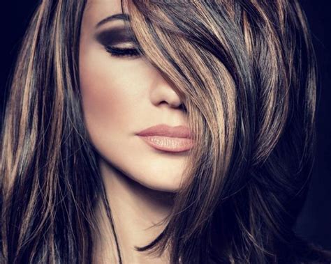 The place where the two colors meet is also very important. Balayage selber machen und 54 Trend Looks | Dark hair with ...