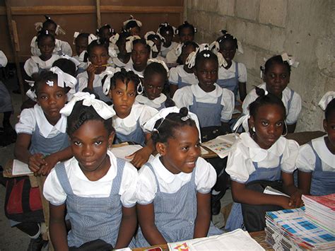 Haiti Un Uniforme Unique Pour Tous Les élèves Et étudiants Des écoles Publiques Anmwe News