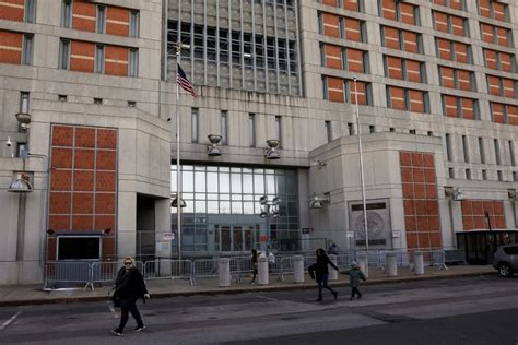 New York Public Defenders Say Unable To Reach Inmates In Federal Jails